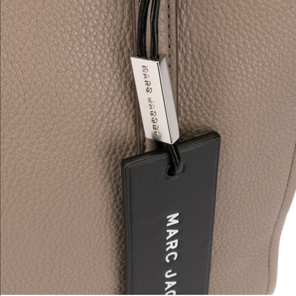 NWT MARC JACOBS The Tag Tote, Cement - Picture 6 of 13